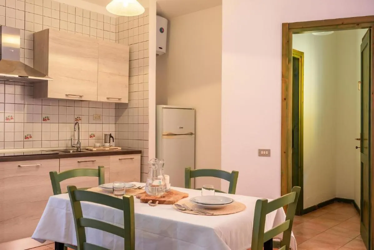 Glorious Residence Le Pavoncelle One Bedroom Sleeps Four Child Num1450 Santa Teresa Gallura 0*,