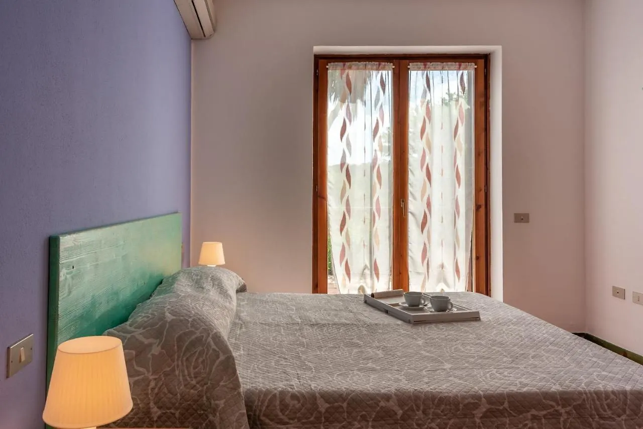 Apartment Glorious Residence Le Pavoncelle One Bedroom Sleeps Four Child Num1450 Santa Teresa Gallura Italy