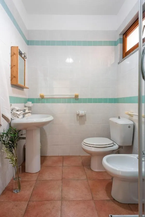 Glorious Residence Le Pavoncelle One Bedroom Sleeps Four Child Num1450 Santa Teresa Gallura Italy