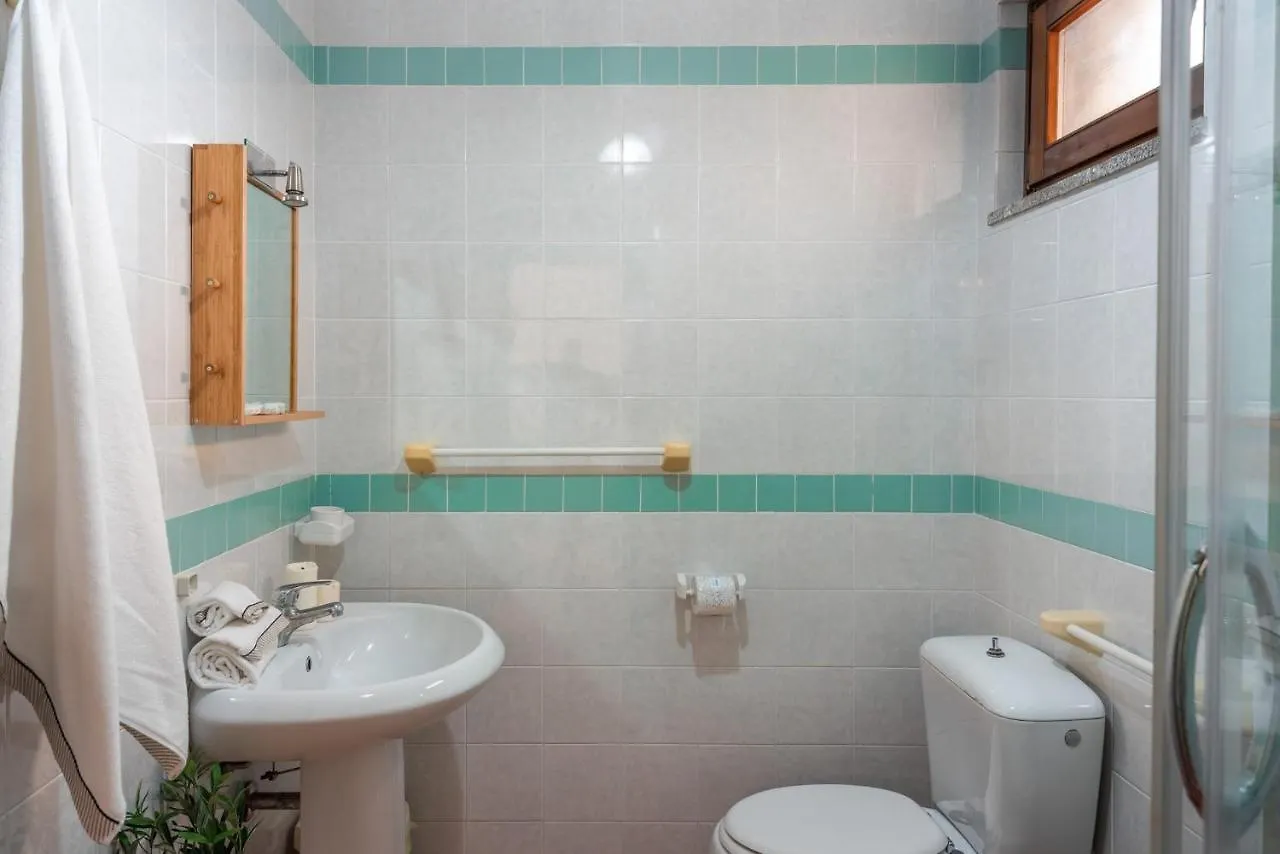 Glorious Residence Le Pavoncelle One Bedroom Sleeps Four Child Num1450 Santa Teresa Gallura