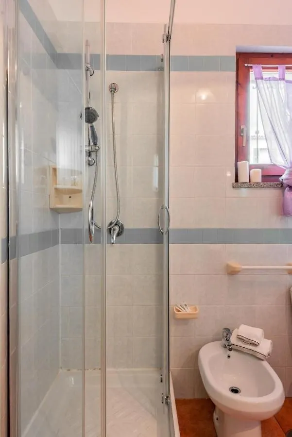 Glorious Residence Le Pavoncelle One Bedroom Sleeps Four Child Num1450 Santa Teresa Gallura Apartment